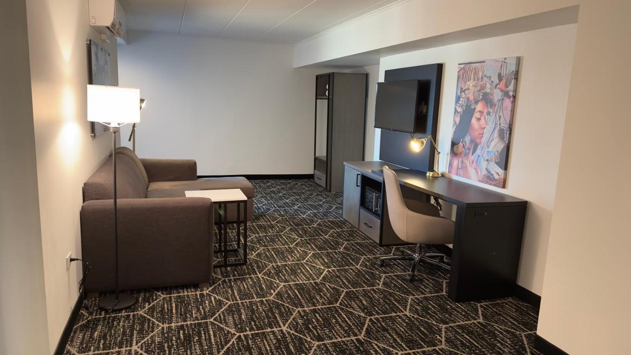 Отель La Quinta By Wyndham Chicago O'Hare Airport Розмонт Экстерьер фото