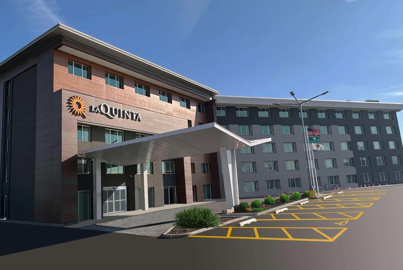Отель La Quinta By Wyndham Chicago O'Hare Airport Розмонт Экстерьер фото