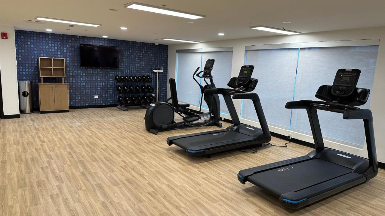 Отель La Quinta By Wyndham Chicago O'Hare Airport Розмонт Экстерьер фото