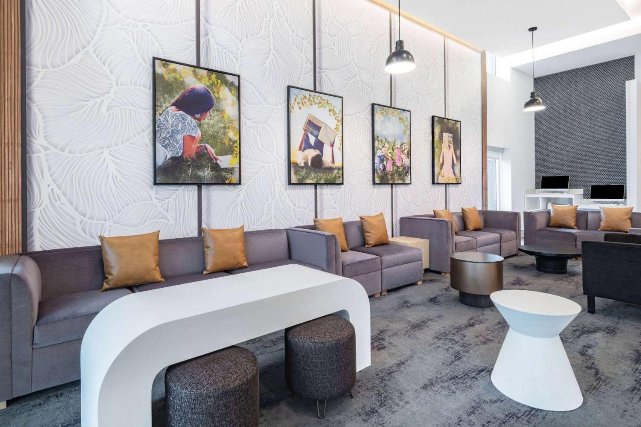 Отель La Quinta By Wyndham Chicago O'Hare Airport Розмонт Экстерьер фото