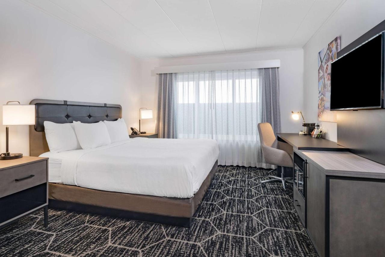 Отель La Quinta By Wyndham Chicago O'Hare Airport Розмонт Экстерьер фото