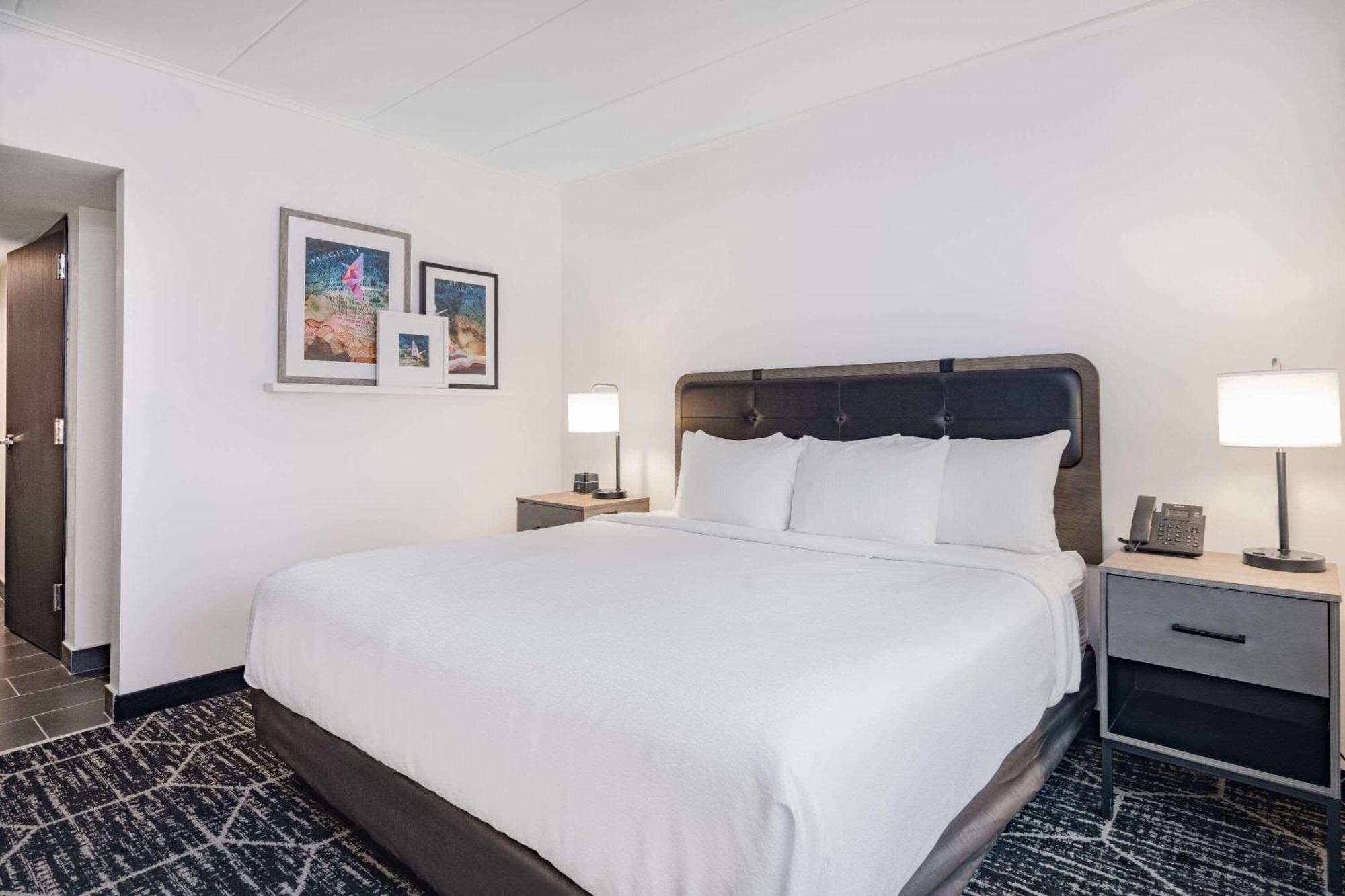 Отель La Quinta By Wyndham Chicago O'Hare Airport Розмонт Экстерьер фото