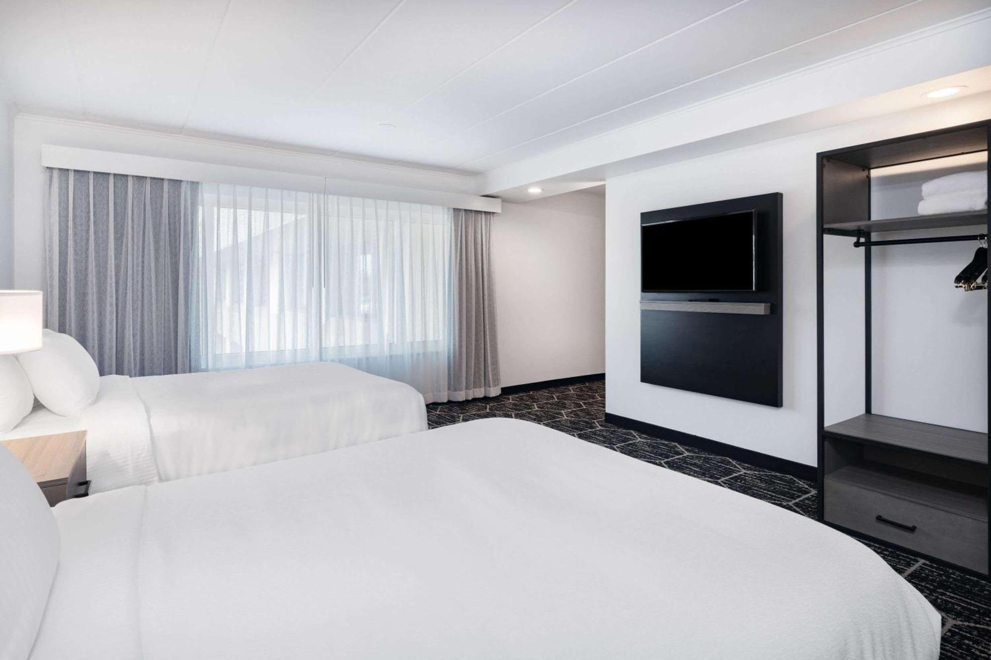Отель La Quinta By Wyndham Chicago O'Hare Airport Розмонт Экстерьер фото
